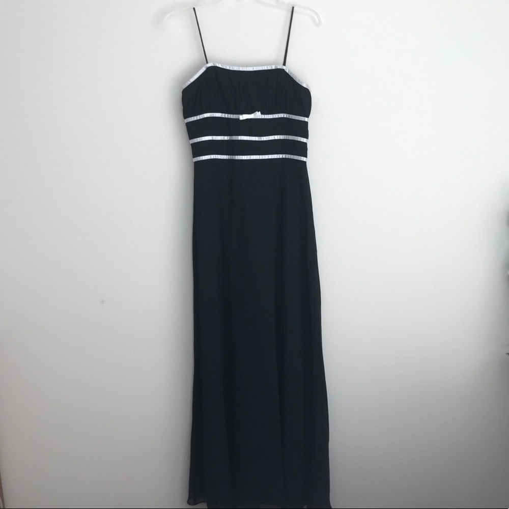 De Laru Formal Dress Size 9/10 Black and White Maxi Spaghetti Strap